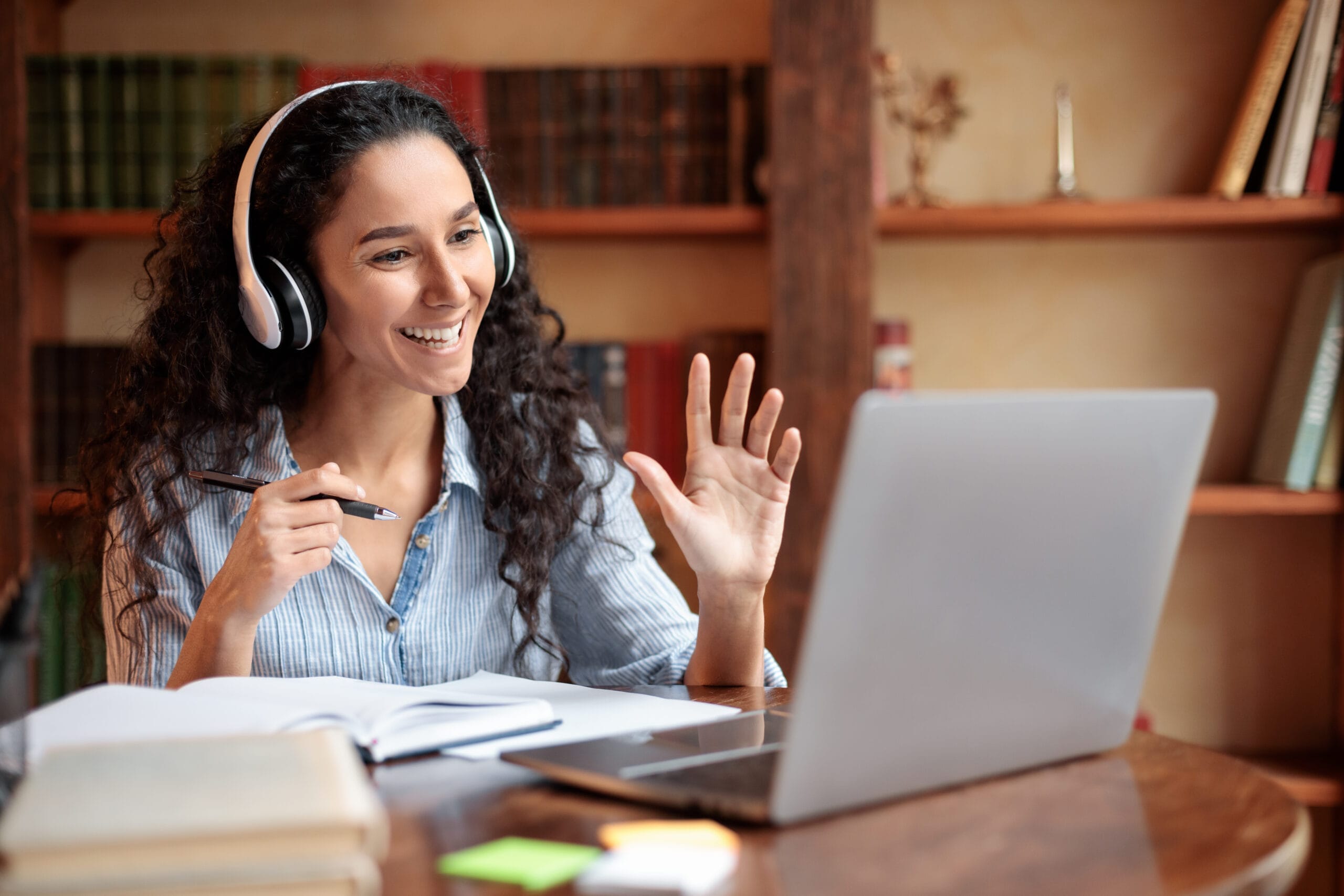 Exploring the Benefits of Free Online Webinars for English Teachers